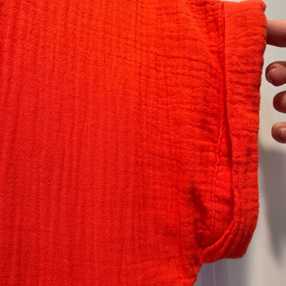 Universal Thread Bright Red V-Neck Top - Picture 3 of 9